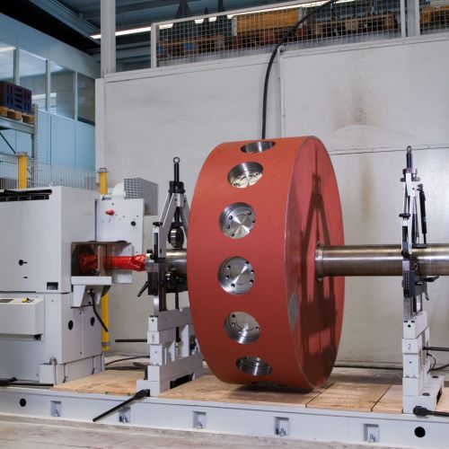 Macchina equilibratrice orizzontale - HM series - SCHENCK RoTec GmbH - con cuscinetti rigidi / per rotori / per grandi pezzi