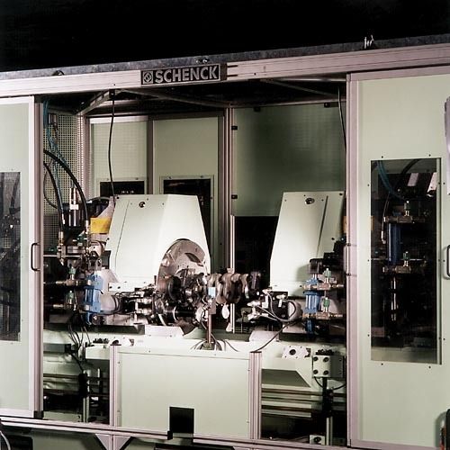 Macchina equilibratrice orizzontale - 400 SBRZ - SCHENCK RoTec GmbH - dinamico / idraulico / per alberi a gomito