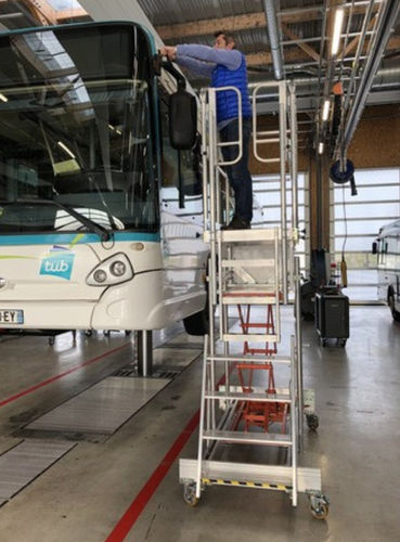 Piattaforma da lavoro - BEESAFEINDUSTRI - L'Echelle Européenne - di accesso / avvolgibile / per l'industria automobilistica