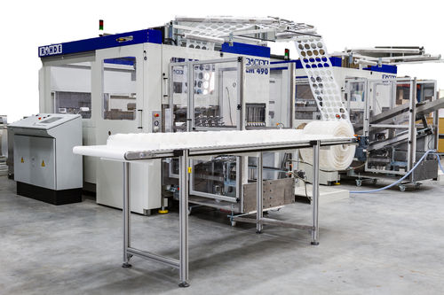 Termoformatrice alimentata a rullo - CM series - Rohde Maschinenbau GmbH - per produzione di bicchieri / automatica / ad aria compressa