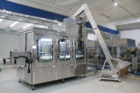 Riempitrice automatica - HEMF - SMI Group - per bottiglie / per bottiglie PET / per bottiglie in plastica