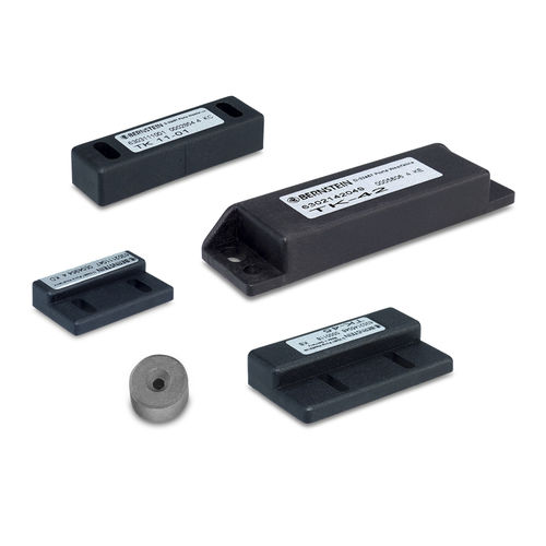 Magnete permanente in ferrite - BERNSTEIN AG - rettangolare / cilindrico