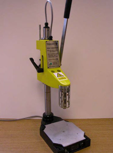 Rivettatrice pneumatica - FlexiArm® - TAPPEX - manuale / automatica / per inserti filettati