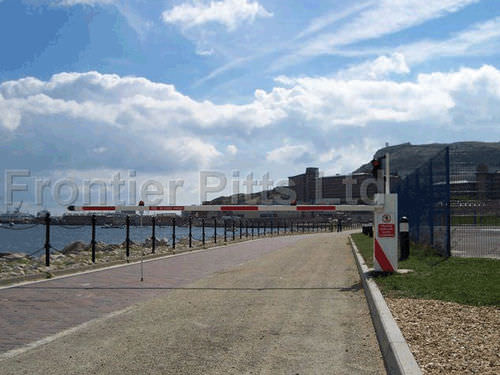 Barriera per parcheggi - FBX - Frontier-Pitts - a sollevamento
