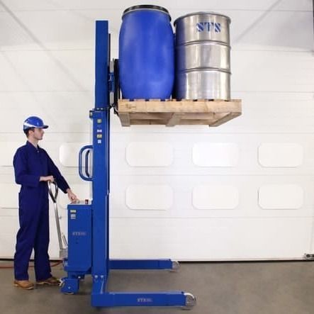 Accatastatore idraulico - STP08-FAC01-Ex - STS - Bespoke Handling Equipment - pneumatico / a guida a bordo / per movimentazione