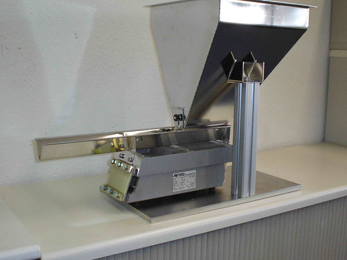 Distributore di prodotti sfusi - AViTEQ Vibrationstechnik GmbH - compatto / sicuro