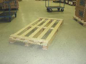 Pallet in legno - Nefab - ISO / industriale