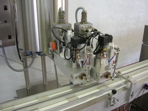 Macchina di produzione per ombretti - Tecnicoll Srl - automatica