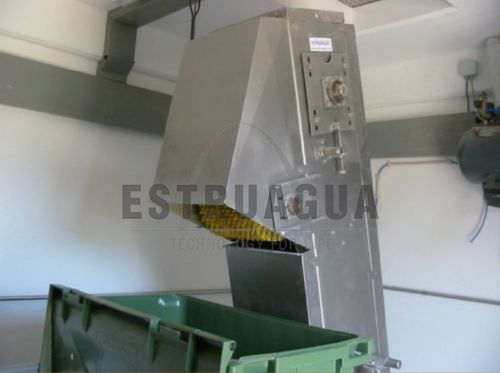 Vaglio per trattamento di acque reflue - PEGASUS PRO ® - ESTRUAGUA - solidi/liquidi / autopulente / in lamiera forata