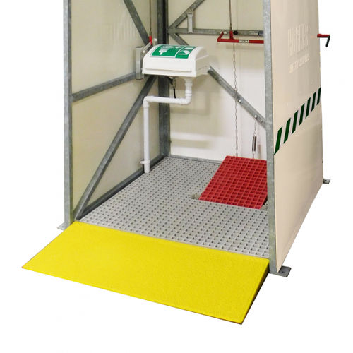 Tappeto antiscivolo - Hughes Safety Showers - in plastica / per spazi umidi / da ingresso