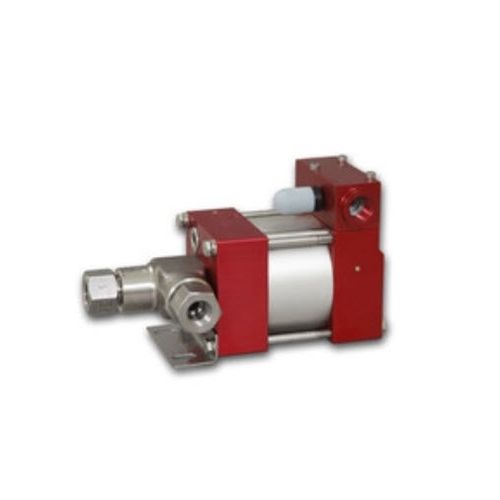 Pompa a pistone - M111 - Maximator GmbH - ad acqua / azionata ad aria / fissa