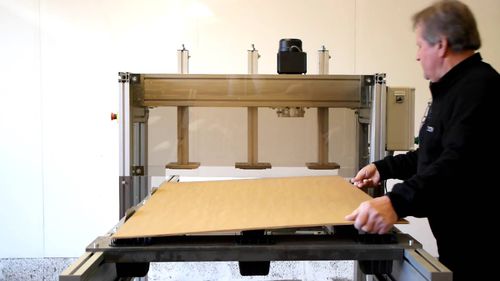 Macchina di assemblaggio su pallet - Eredi Caimi S.r.l.