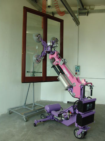 Robot per la posa di vetrate semovente - FAMATEC