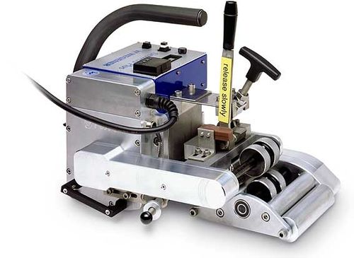 Macchina saldatrice con cuneo caldo - Geoweld Plus - Wegener International GmbH - semiautomatica