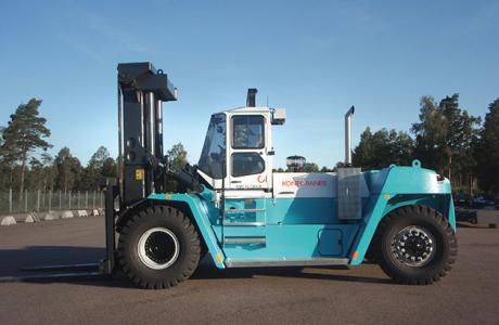 Carrello elevatore con motore a combustione - SMV series - Konecranes - con conducente seduto / per movimentazione / 4 ruote