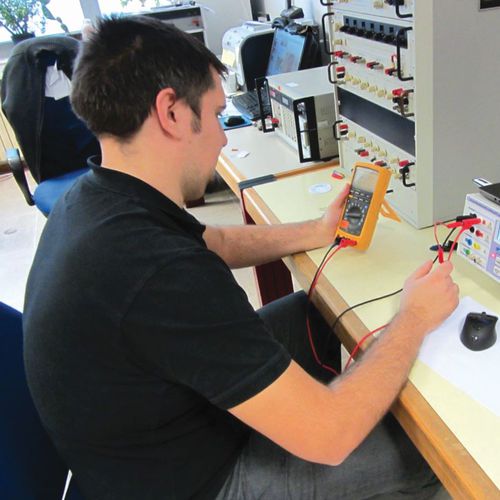 Apparecchiatura di calibratura per strumenti di misura elettrica - KONCAR - Electrical Engineering Institute Inc. - di corrente / di tensione / di potenza