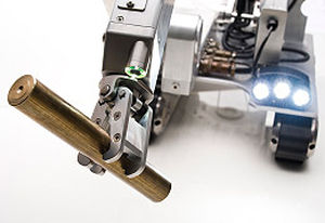 Robot di ispezione cingolato - Versatrax 450™ - Inuktun InCommand Robotics LLC - con braccio regolabile / con illuminazione a LED / visione a 360°