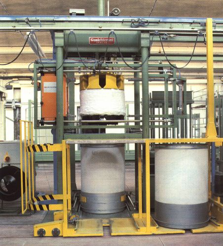 Pressa idraulica - Valvan Baling Systems NV - di formatura / per taniche / automatica