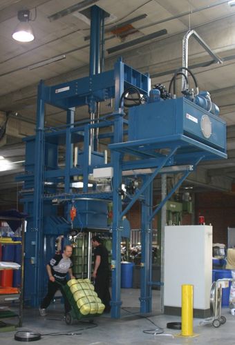 Pressa imballatrice per tessili - NDG - Valvan Baling Systems NV - verticale / a carico frontale / ad alta velocità