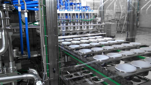 Riempitrice-opercolatrice automatico - RM90C - SYNERLINK - per bicchieri / per barattoli e vasetti / per latticini