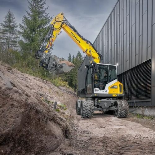 Escavatore intermedio - A 911 - Liebherr Excavators - cingolato / diesel / per cantiere di costruzione