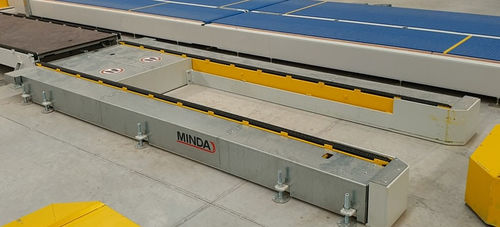 Trasportatore a catena - MINDA Industrieanlagen GmbH - orizzontale / da trasporto / di trasferimento