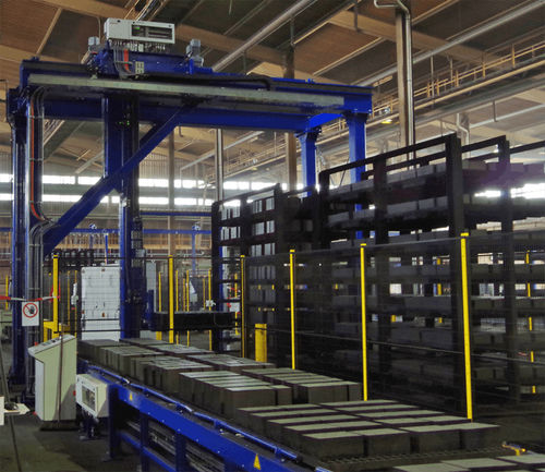 Sistema di trasporto a catena - MINDA Industrieanlagen GmbH - a rulli motorizzati / industriale