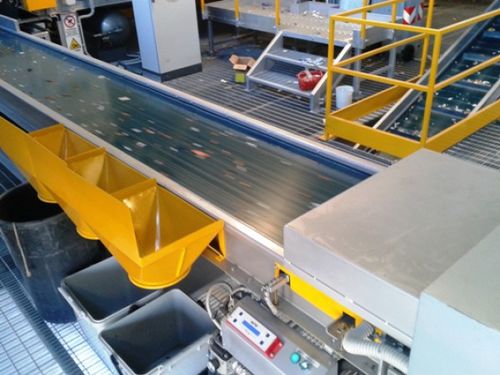 Rilevatore di metalli a tunnel - MDL - BMCR SRL - per prodotti sfusi / con trasportatore / per l'industria del riciclaggio