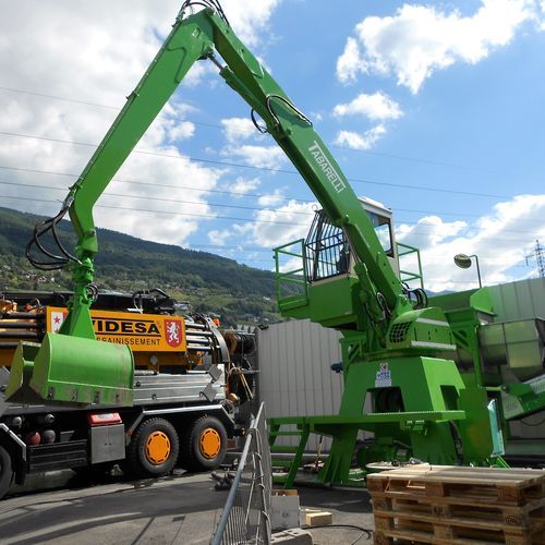 Macchina di movimentazione materiali fissa - GF 90.105 - OFFICINA MECCANICA F.LLI TABARELLI SPA - elettrica