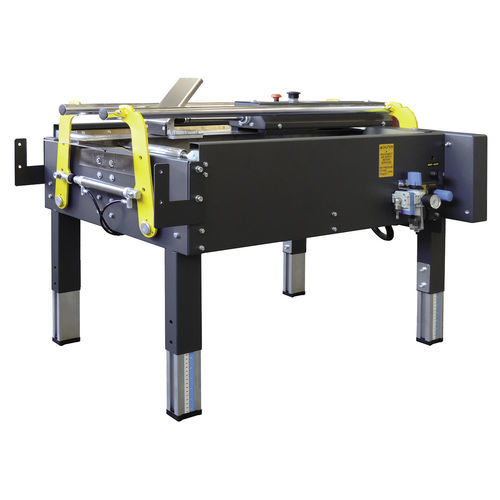 Formatrice di cartoni semiautomatica - F105 - SIAT - pneumatica / per il settore agroalimentare / per l'industria farmaceutica