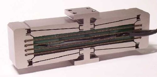 Piastra di posizionamento lineare - 2000 µm, 0.15 N/µm, 150 V - DSM - piezoelettrica / 2 assi / a corsa lunga