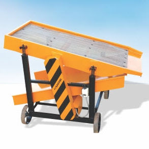 Vaglio per via umida - SAFARI SIEVE-V - Safari Construction Equipments Private Limited - per cantiere di costruzione / per la produzione di sabbia / a vibrazione