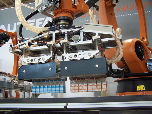 Macchina di smistamento per l'industria agroalimentare - AUTEFA SOLUTIONS - automatica / per bottiglie in plastica / per cartoni