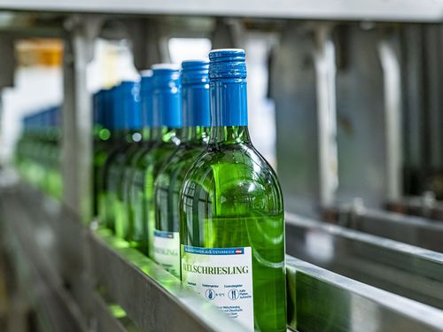 Etichettatrice automatica - AUTEFA SOLUTIONS - per bottiglie / per l'industria delle bevande