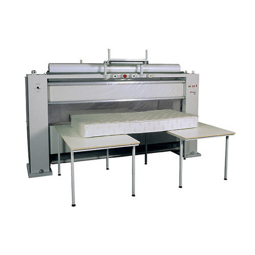 Macchina per imballaggio semiautomatica - SM220 R - DUEFFE - in pellicola / orizzontale / per materasso