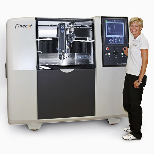 Macchina da taglio a getto d'acqua microabrasivo - Finecut™ WMC 500 II - Finepart Sweden AB - per gomma / per metallo / per legno