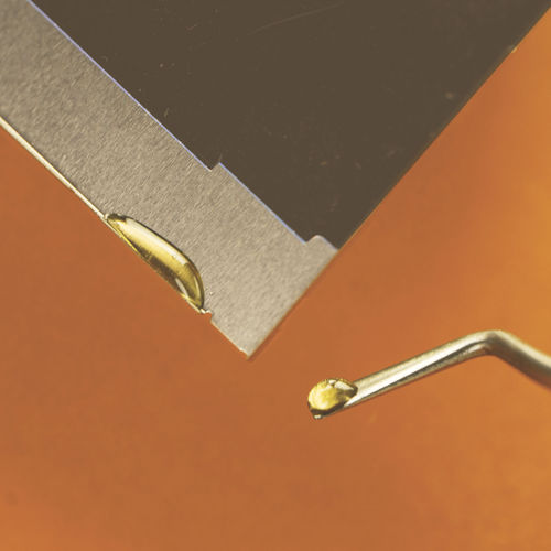 Colla a bassa emissione di gas - Supreme 17HT - Master Bond - epossidica / per metallo / per ceramica