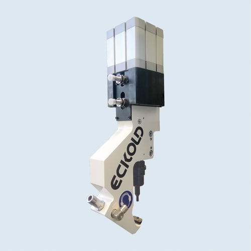 Punzonatrice automatica - ECKOLD technics GmbH & Co. KG - pneumatica / per profilati in alluminio / per metallo
