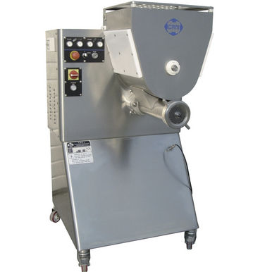 Tritacarne industriale di carne fresca - Tritacarne 50 litri - C.R.M. s.r.l.
