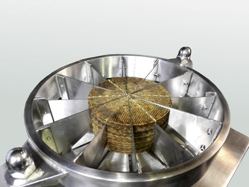 Porzionatrice per formaggio a balestra - Blade cheese cutting machine - FIBOSA - semiautomatica