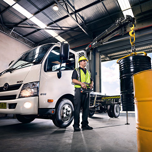 Gru montata su camion - T-HIDUO 018 - Hiab - con braccio / per cantiere / per applicazioni pesanti