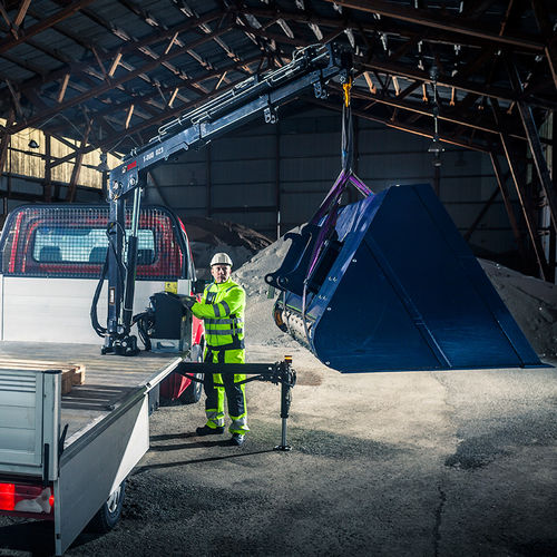 Gru montata su camion - T-DUO 023, T-HIDUO 023 - Hiab - con braccio / per movimentazione / di carico