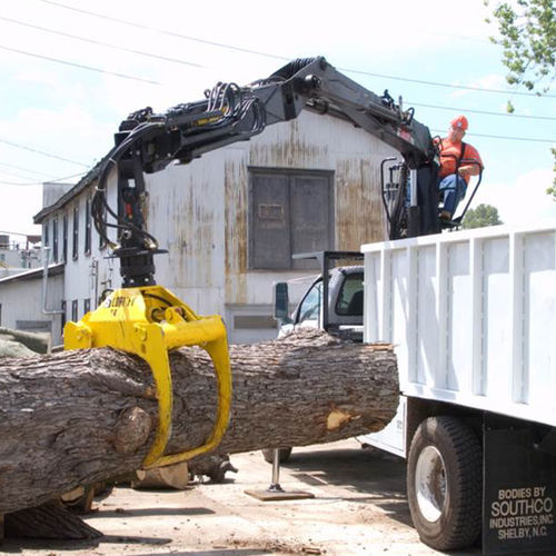 Gru forestale con braccio articolato - 82Z series - Hiab - su autotelaio