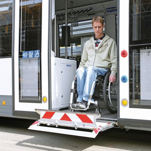 Sponda caricatrice per montaggio laterale - MBB MEDILIFT - Palfinger - per sedia a rotelle / per veicolo / per bus