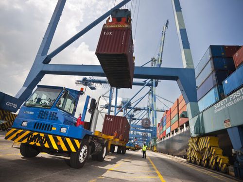 Trattore diesel - Kalmar - 4 ruote / con conducente seduto / industriale