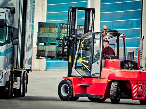 Carrello elevatore con motore a combustione - 5 000 - 9 000 kg | DCF50–90  - Kalmar - con conducente seduto / 4 ruote