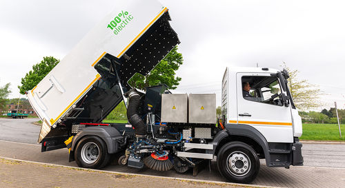 Spazzatrice montata su camion - VS6  - BROCK Kehrtechnik GmbH - elettrica / per strade / per polveri