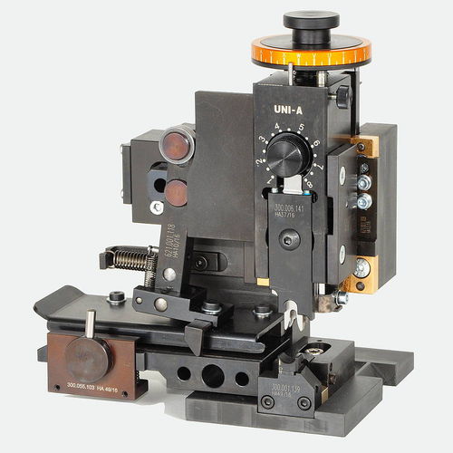 Pressa crimpatrice per cavi elettrici - UNI-A 700 - Hanke Crimp-Technik GmbH - manuale / pneumatica / ad alimentazione laterale