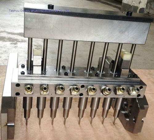 Modulo di iniezione-soffiaggio multi cavità - DDW-IBM-4 - Taizhou Double World Plastic&Mould Co., Ltd. - per l'industria dell'imballaggio