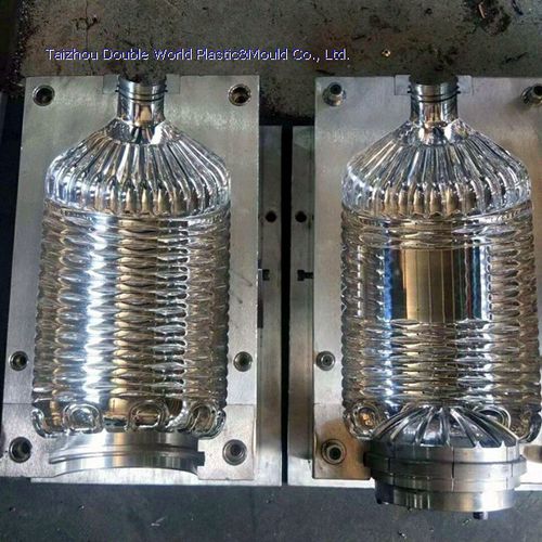 Stampo di soffiaggio multi cavità - DDW-BM100 - Taizhou Double World Plastic&Mould Co., Ltd. - per bottiglie PET / per l'industria dell'imballaggio / per il settore aeronautico